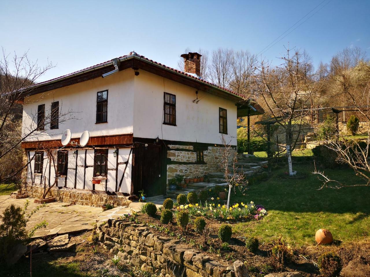 Къща За Гости Ножери Tryavna Exterior photo